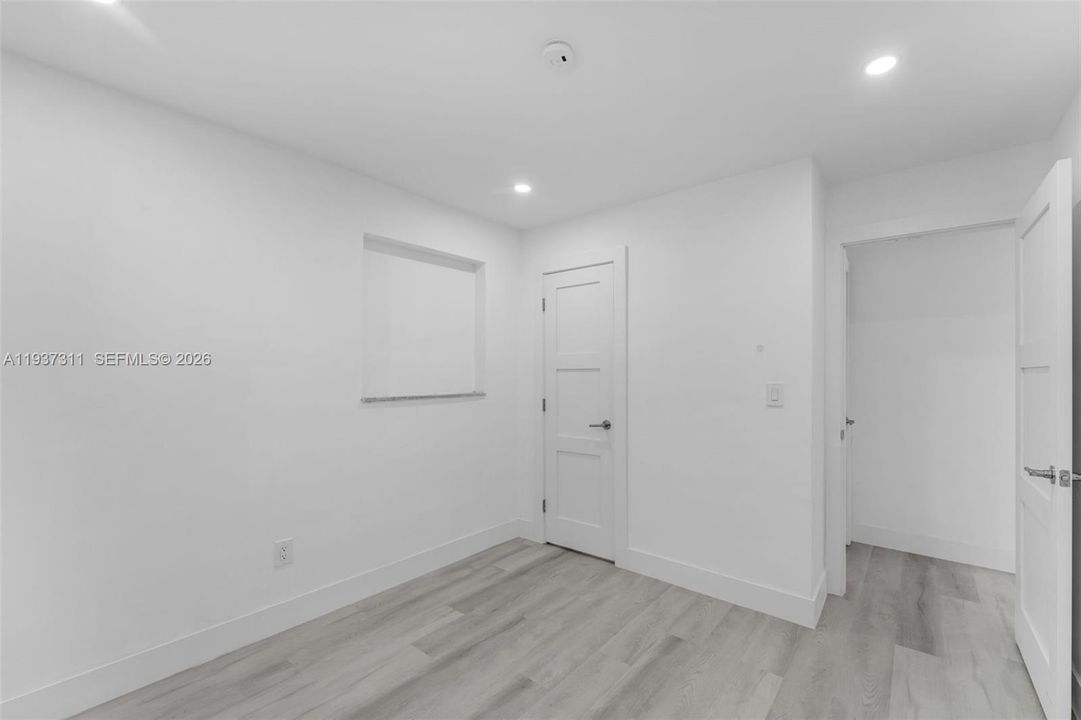 En Venta: $580,000 (4 camas, 2 baños, 1531 Pies cuadrados)