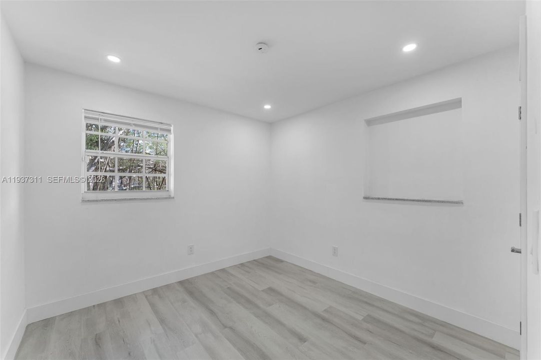 En Venta: $580,000 (4 camas, 2 baños, 1531 Pies cuadrados)