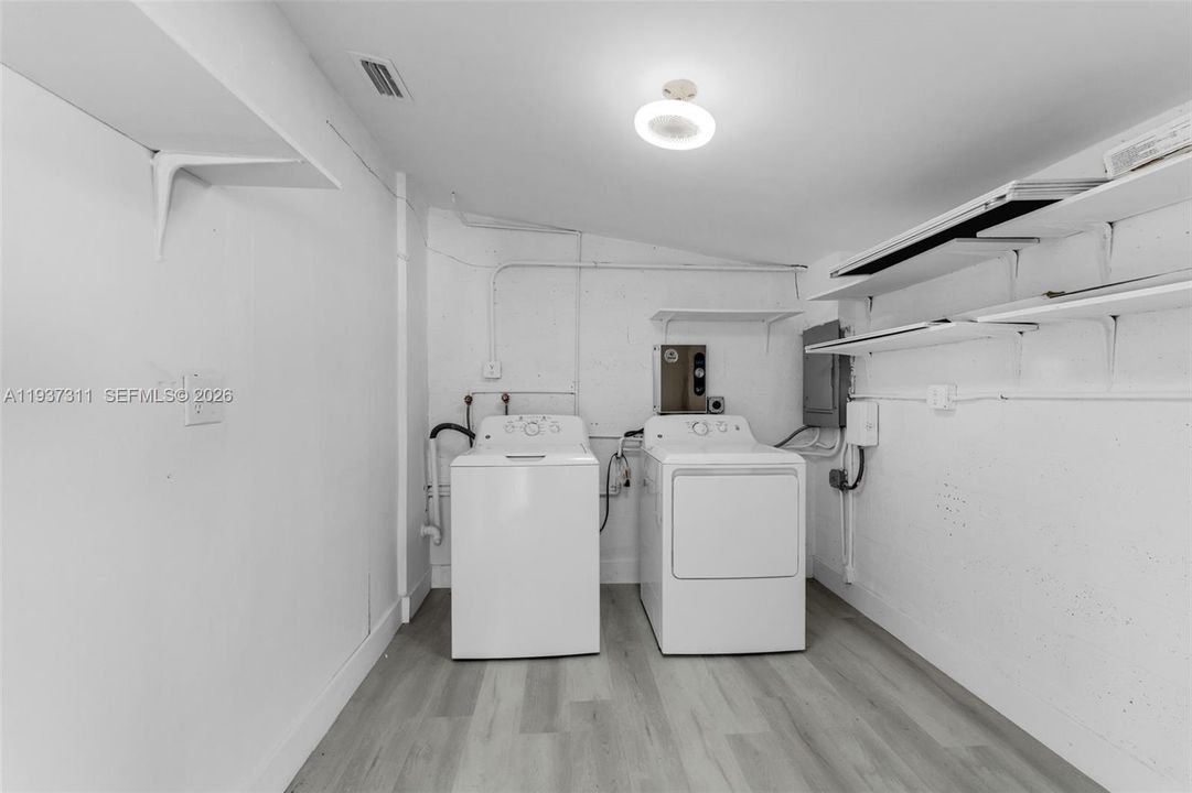 En Venta: $580,000 (4 camas, 2 baños, 1531 Pies cuadrados)