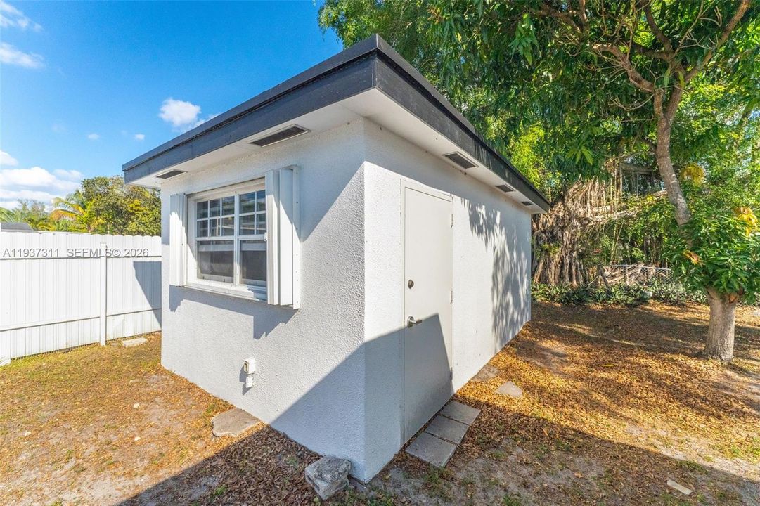 En Venta: $580,000 (4 camas, 2 baños, 1531 Pies cuadrados)