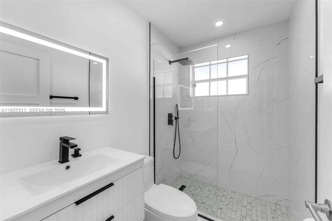 En Venta: $580,000 (4 camas, 2 baños, 1531 Pies cuadrados)