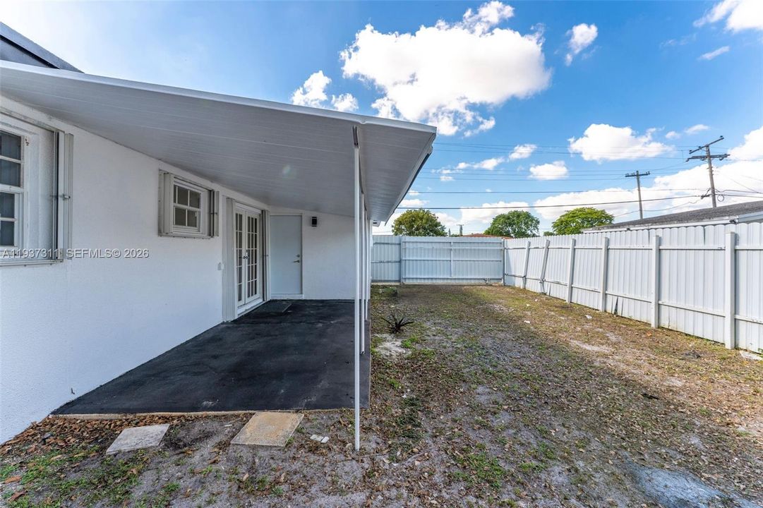 En Venta: $580,000 (4 camas, 2 baños, 1531 Pies cuadrados)