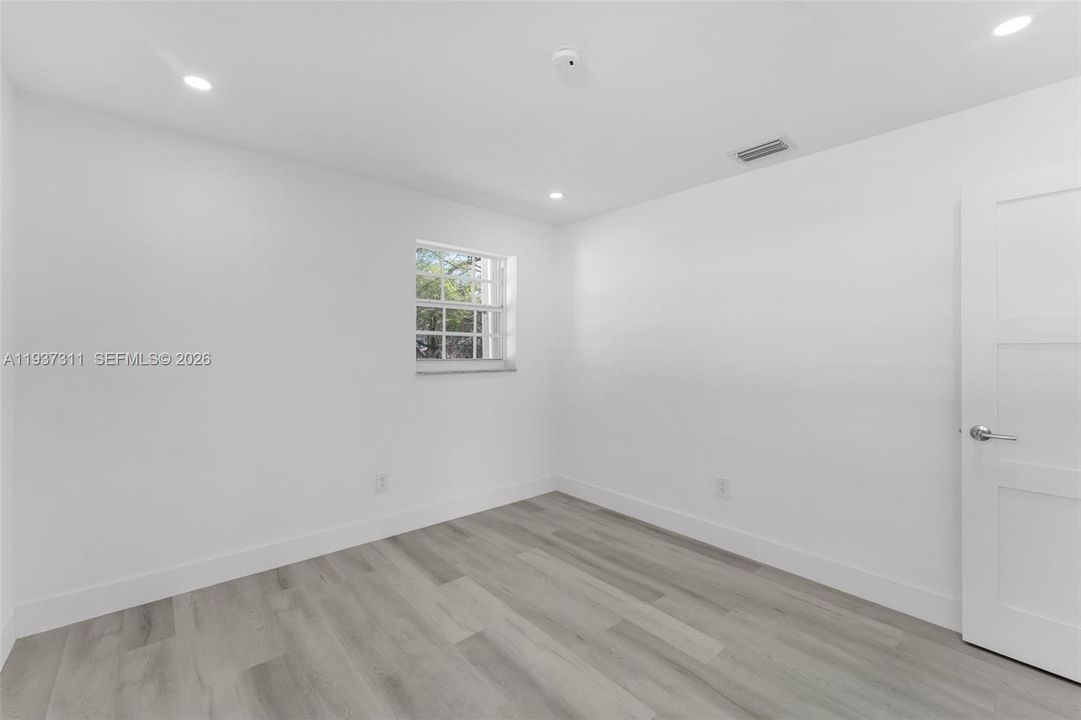 En Venta: $580,000 (4 camas, 2 baños, 1531 Pies cuadrados)