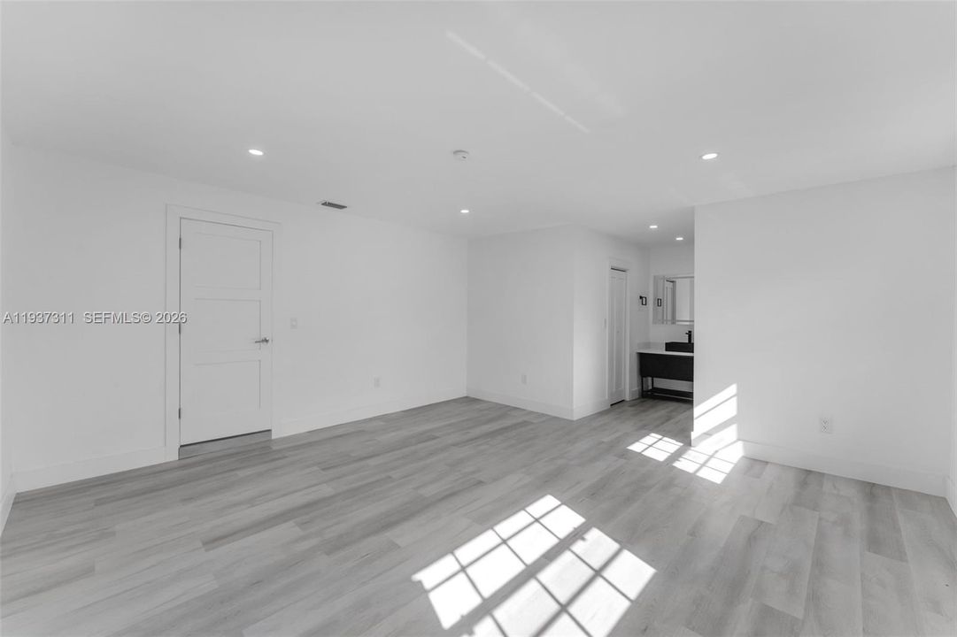 En Venta: $580,000 (4 camas, 2 baños, 1531 Pies cuadrados)