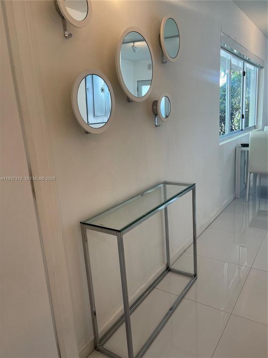 出租: $2,100 (1 贝兹, 1 浴室, 414 平方英尺)