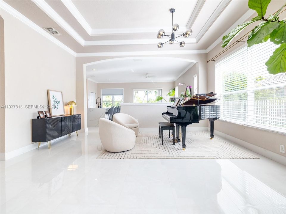 待售: $899,000 (4 贝兹, 2 浴室, 2381 平方英尺)