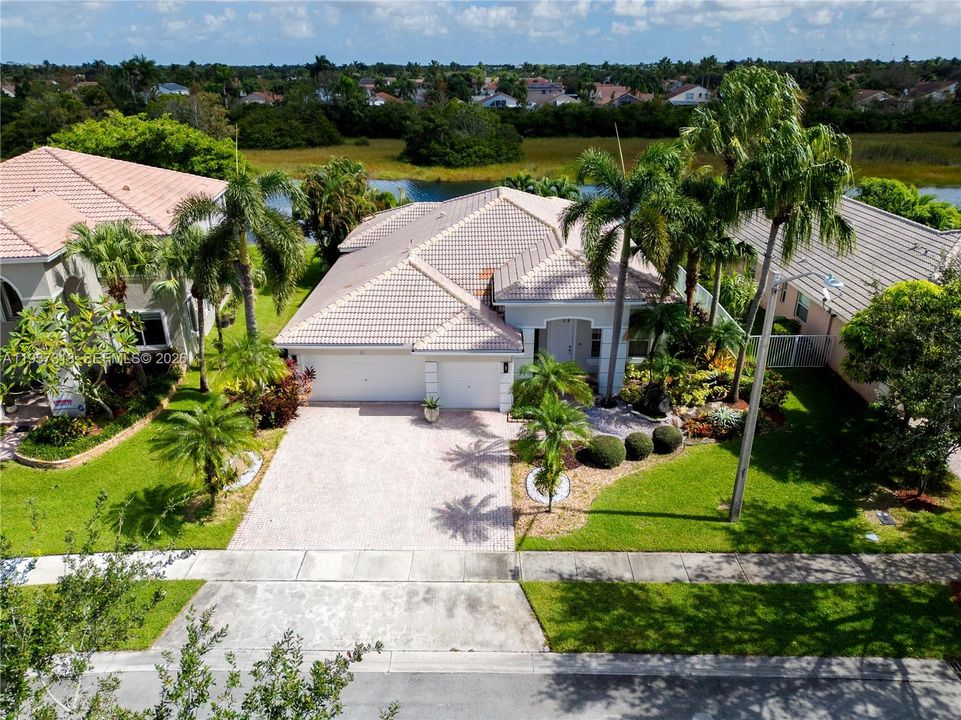 待售: $899,000 (4 贝兹, 2 浴室, 2381 平方英尺)