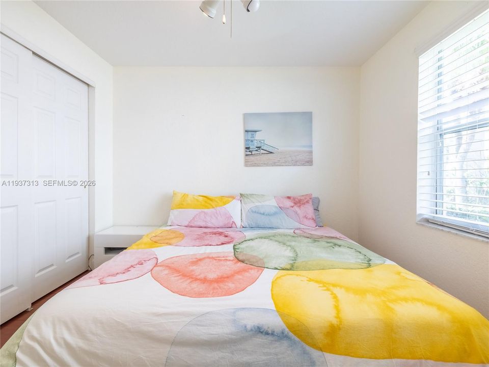 待售: $899,000 (4 贝兹, 2 浴室, 2381 平方英尺)