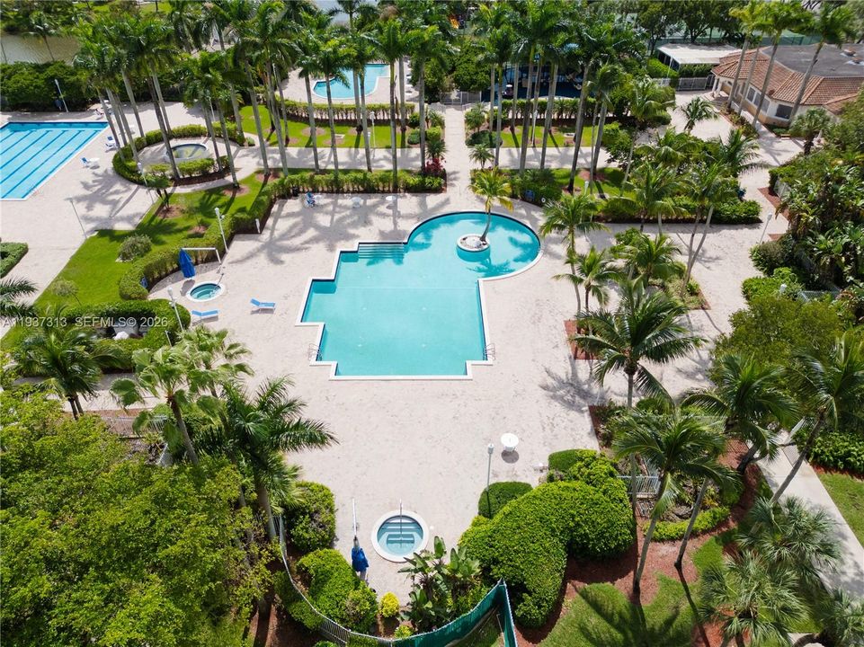 待售: $899,000 (4 贝兹, 2 浴室, 2381 平方英尺)