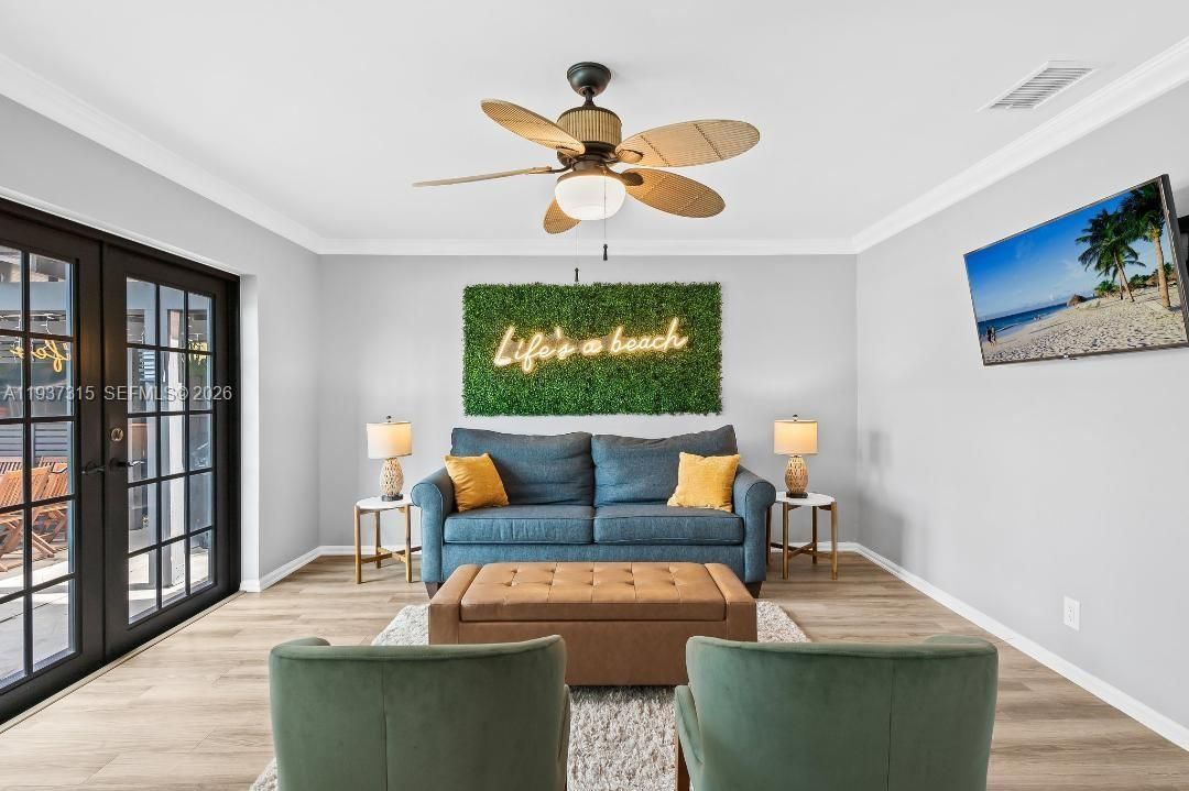 В аренду: $7,000 (4 спален, 2 ванн, 2076 Квадратных фут)