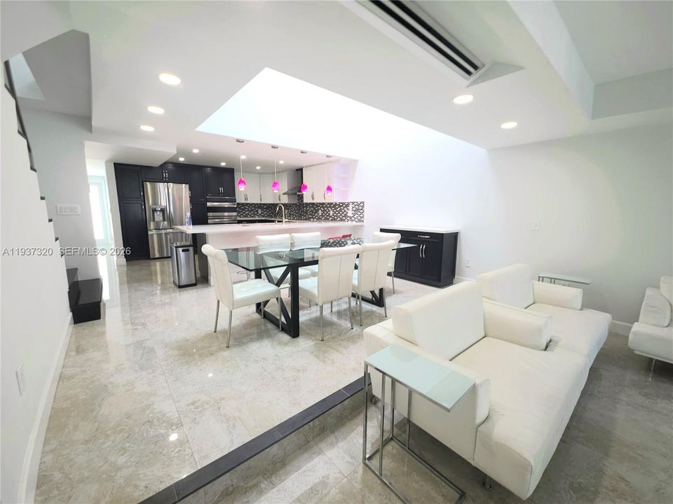 For Sale: $1,500,000 (4 beds, 3 baths, 2425 Square Feet)