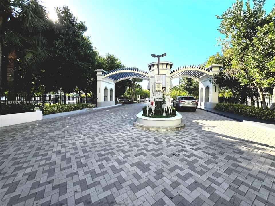 For Sale: $1,500,000 (4 beds, 3 baths, 2425 Square Feet)