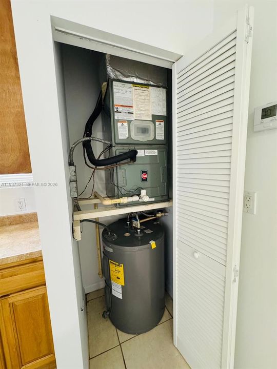 出租: $2,100 (2 贝兹, 1 浴室, 2690 平方英尺)