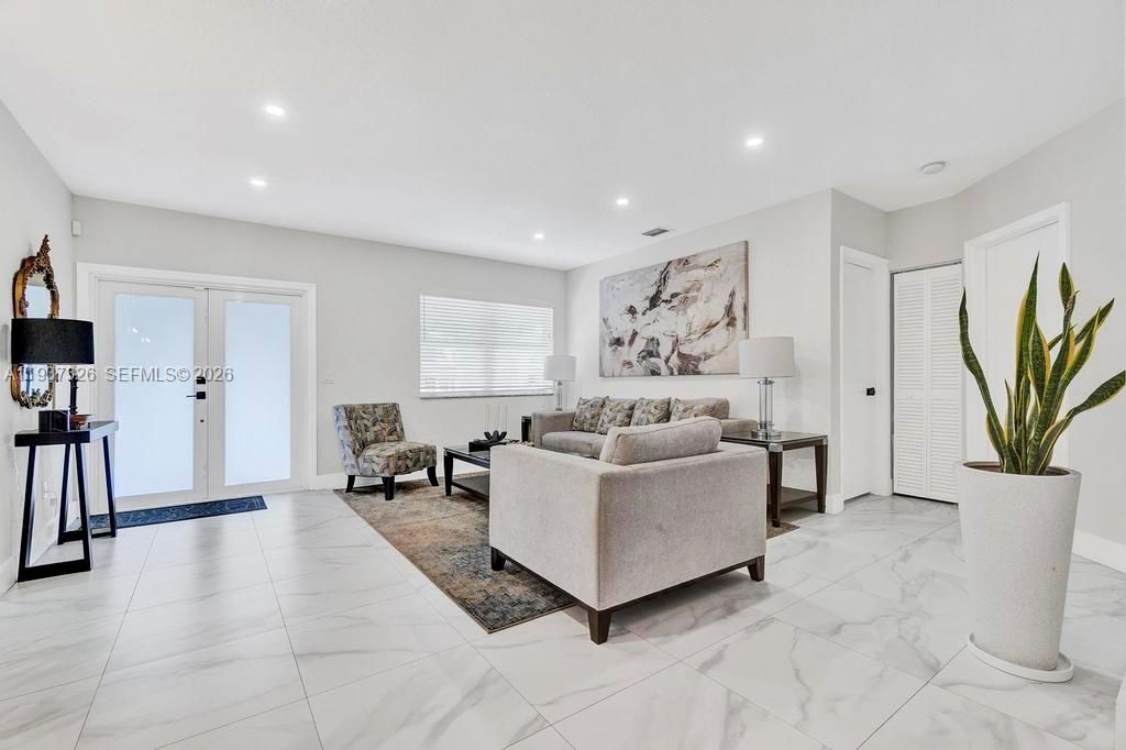 For Rent: $5,000 (4 beds, 2 baths, 2230 Square Feet)