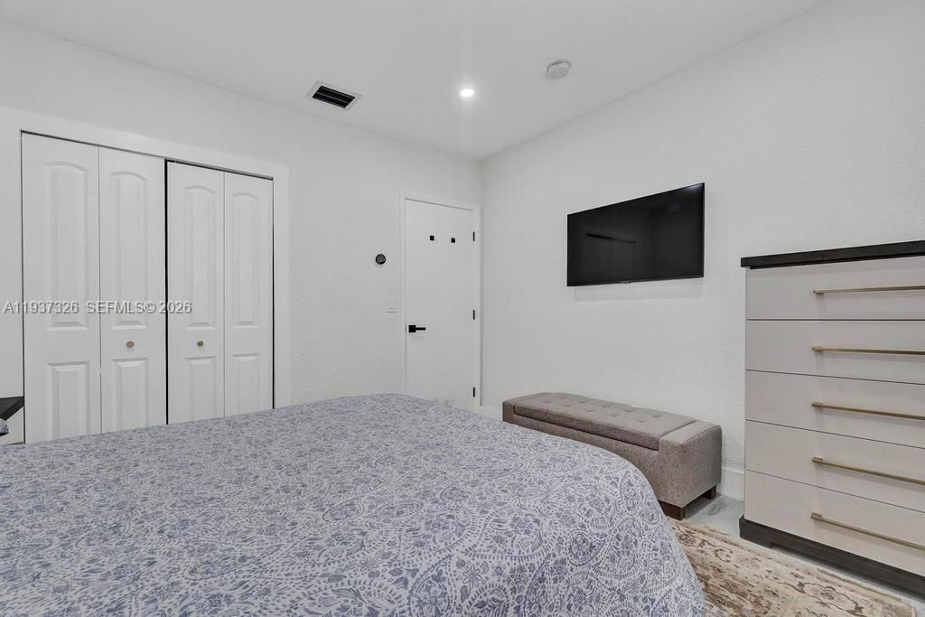 For Rent: $5,000 (4 beds, 2 baths, 2230 Square Feet)