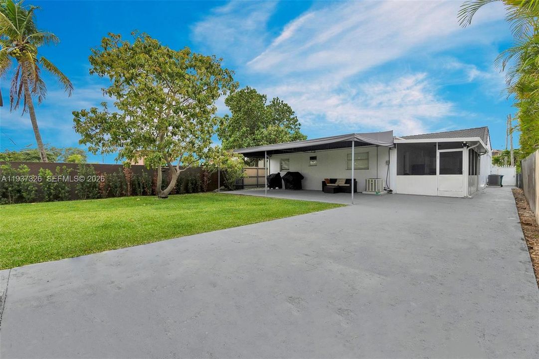 For Rent: $5,000 (4 beds, 2 baths, 2230 Square Feet)