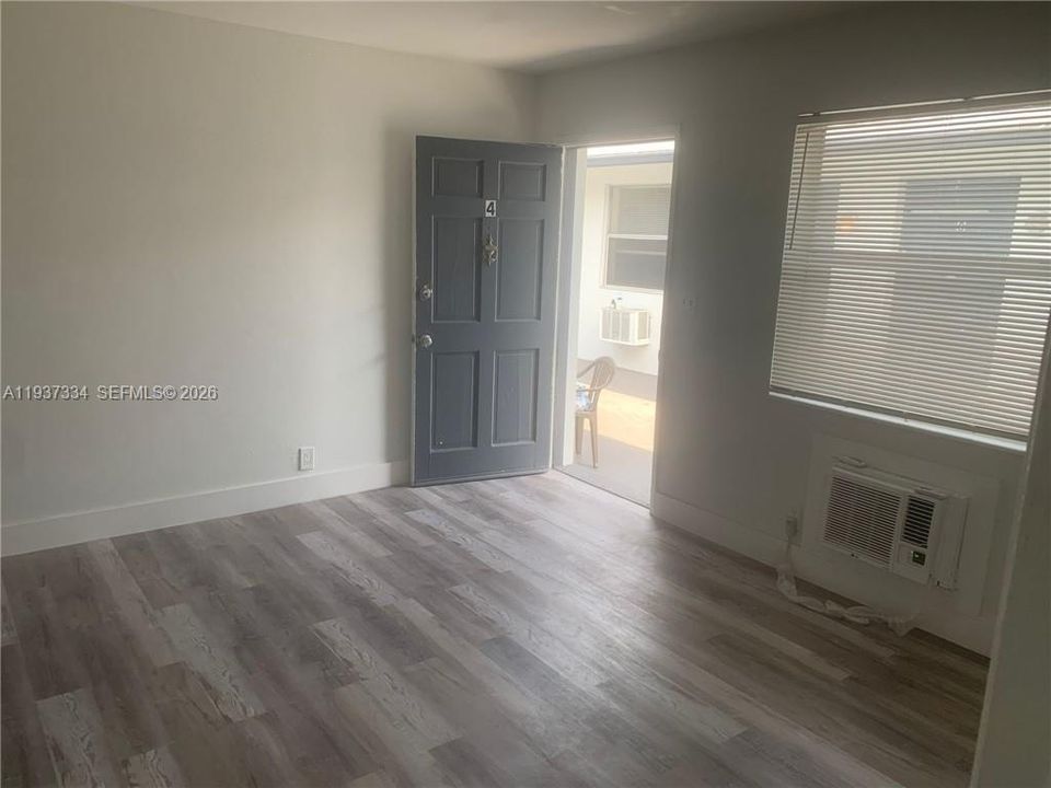For Rent: $1,495 (1 beds, 1 baths, 600 Square Feet)