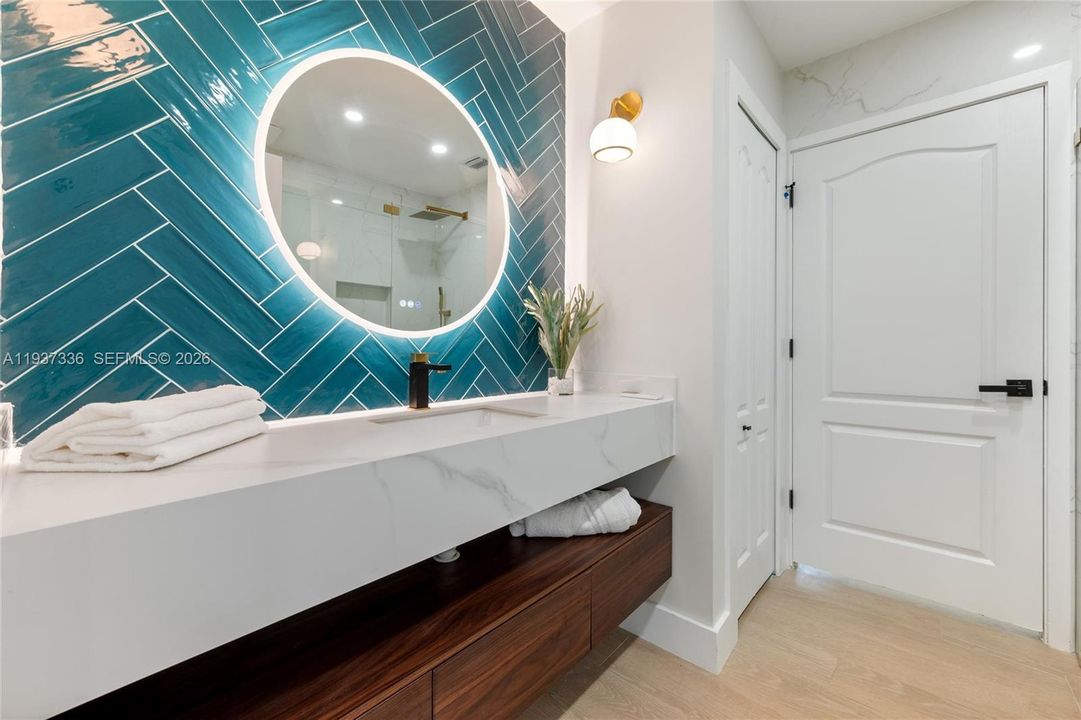 En Venta: $2,499,000 (5 camas, 4 baños, 2961 Pies cuadrados)