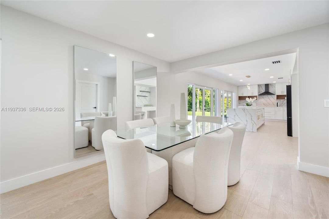 En Venta: $2,499,000 (5 camas, 4 baños, 2961 Pies cuadrados)