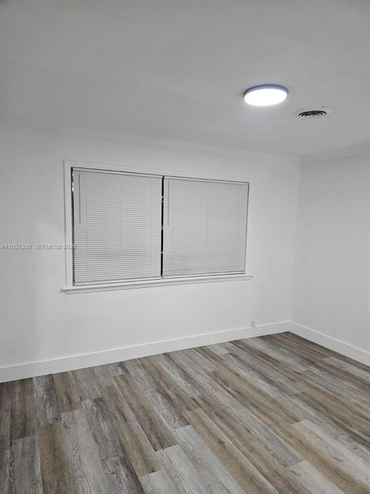 For Rent: $1,995 (2 beds, 1 baths, 702 Square Feet)