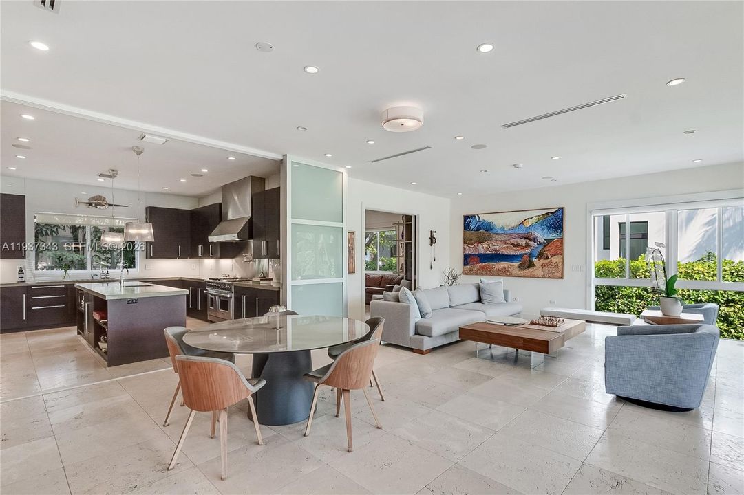 En Venta: $17,950,000 (6 camas, 6 baños, 9561 Pies cuadrados)