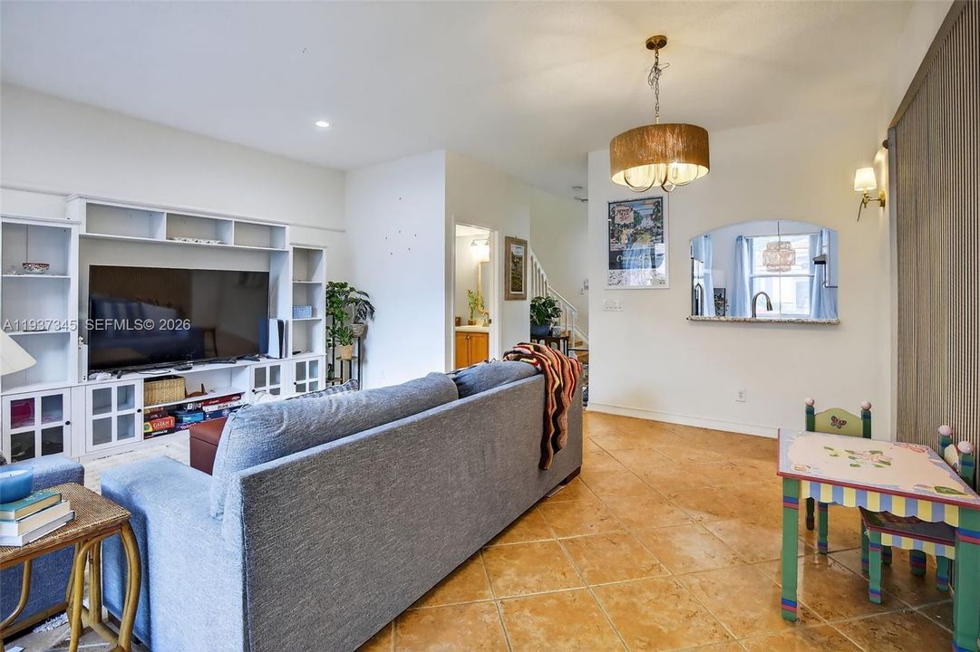 待售: $535,000 (3 贝兹, 2 浴室, 1764 平方英尺)