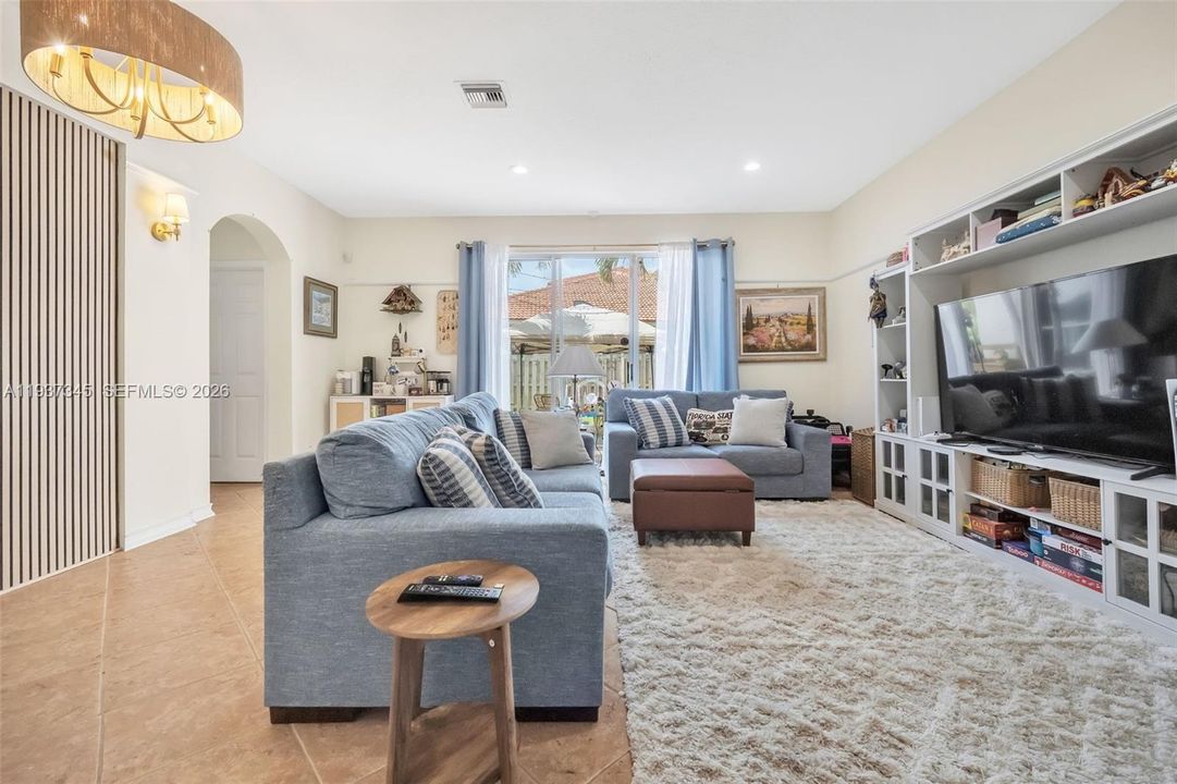 待售: $535,000 (3 贝兹, 2 浴室, 1764 平方英尺)