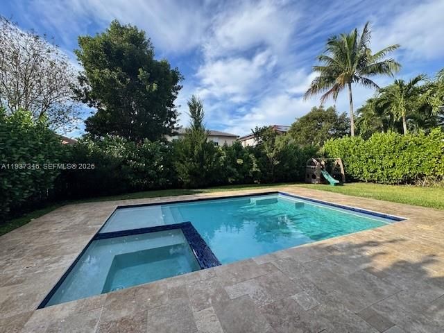 En Renta: $6,700 (5 camas, 3 baños, 3175 Pies cuadrados)