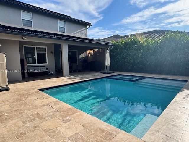 En Renta: $6,700 (5 camas, 3 baños, 3175 Pies cuadrados)