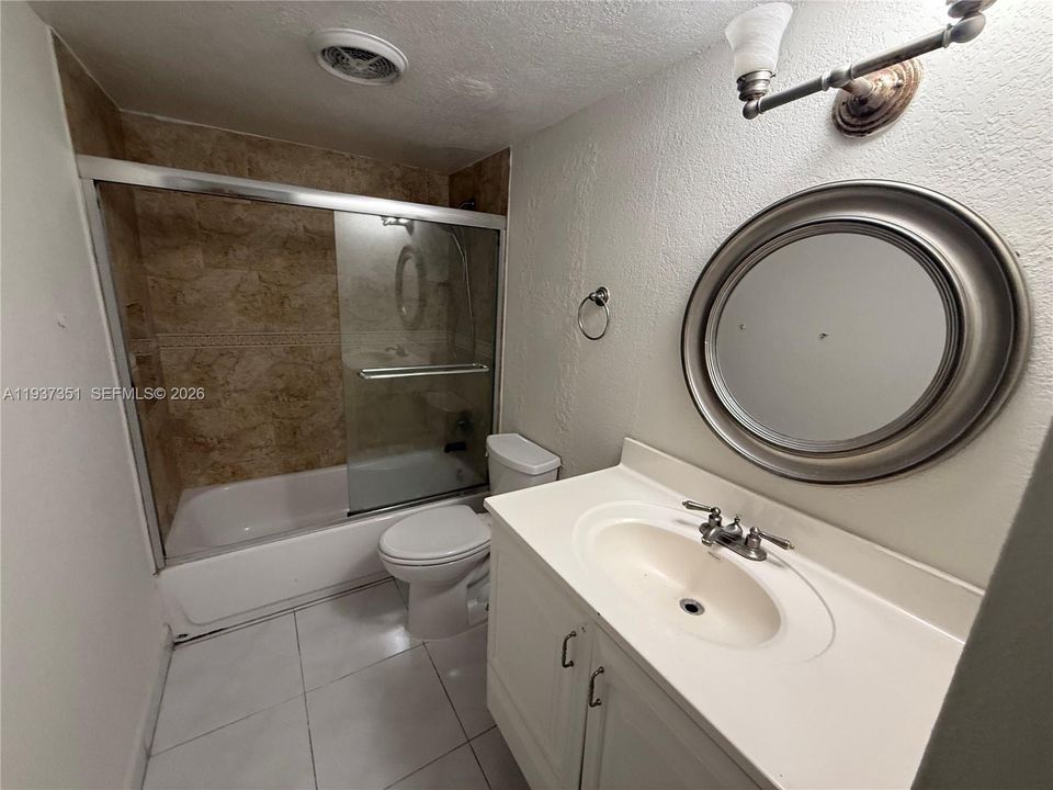 For Rent: $2,150 (2 beds, 2 baths, 1250 Square Feet)