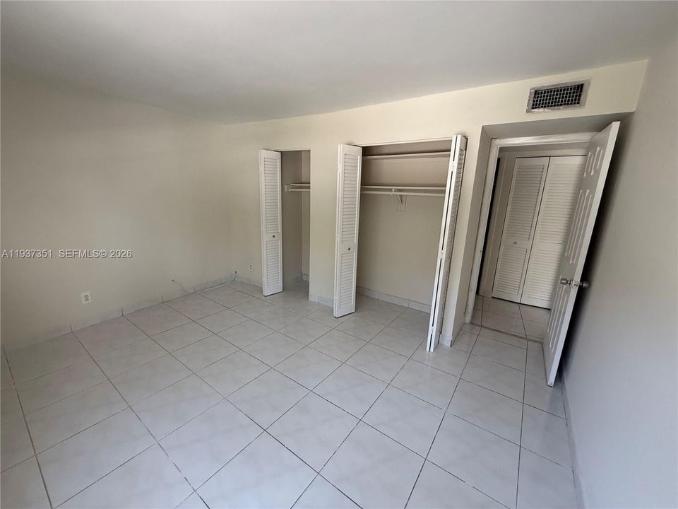 For Rent: $2,150 (2 beds, 2 baths, 1250 Square Feet)