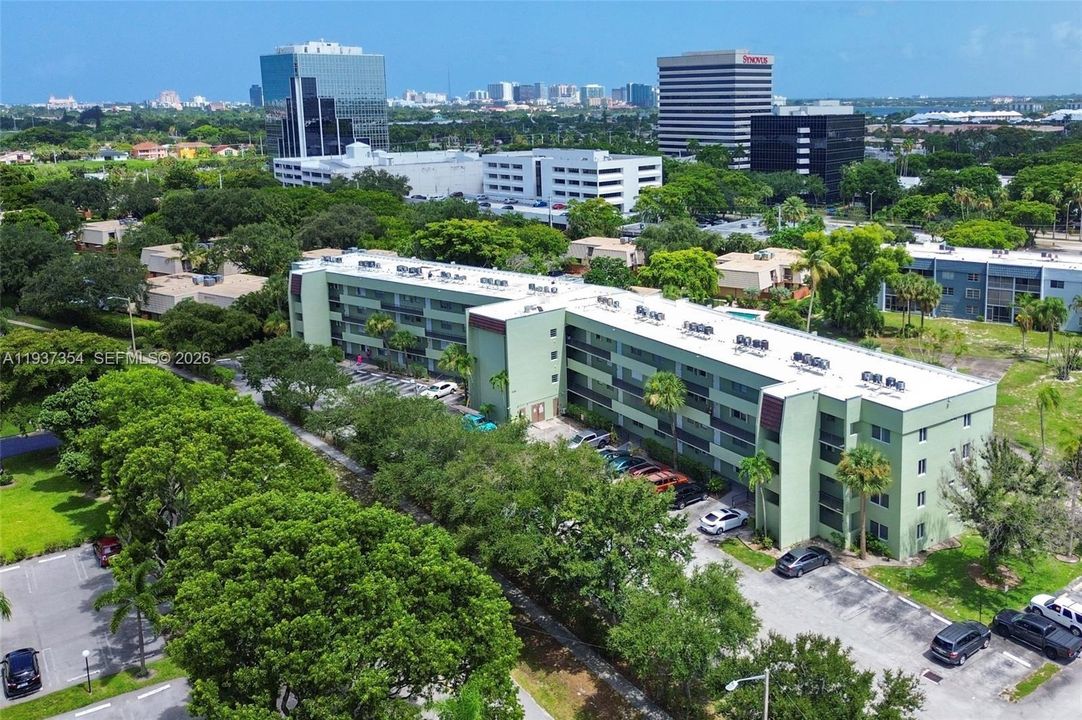 En Renta: $1,600 (2 camas, 2 baños, 890 Pies cuadrados)