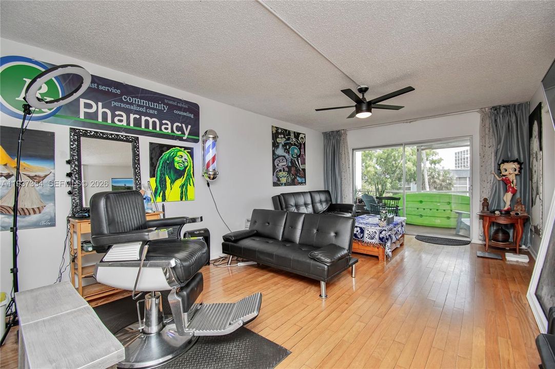 En Renta: $1,600 (2 camas, 2 baños, 890 Pies cuadrados)