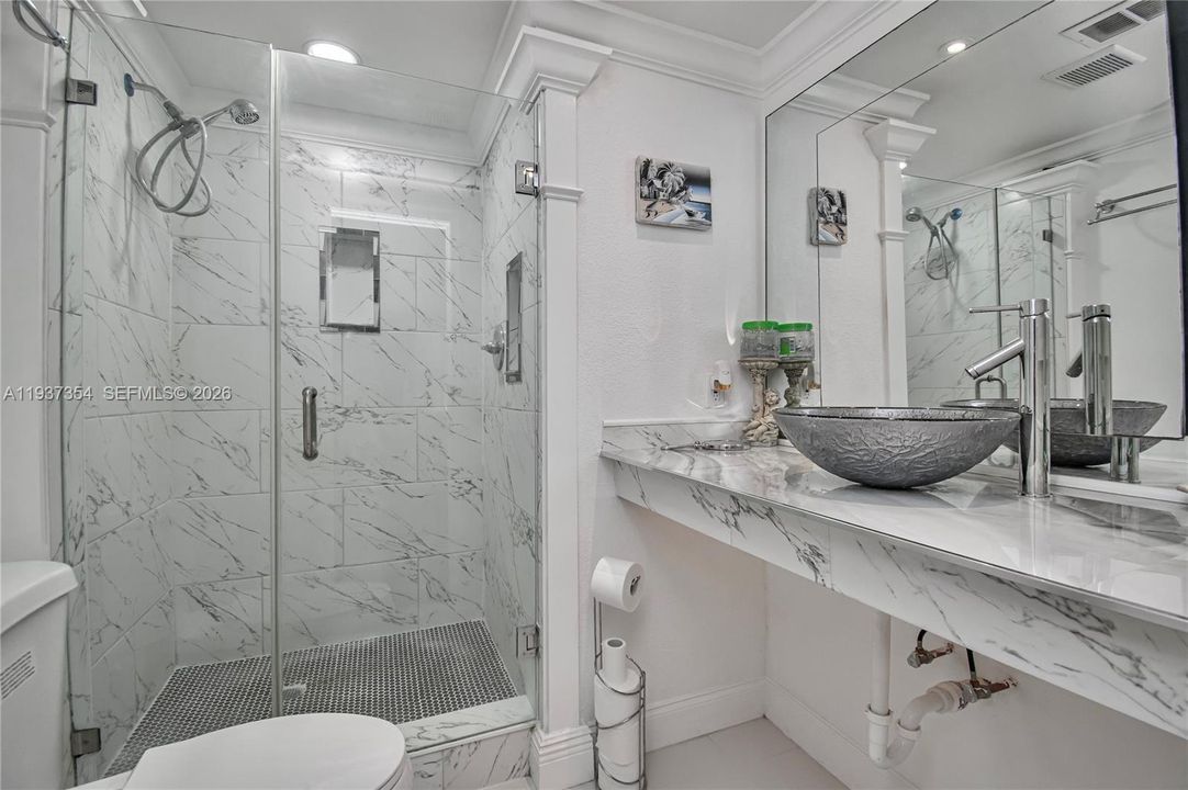 En Renta: $1,600 (2 camas, 2 baños, 890 Pies cuadrados)