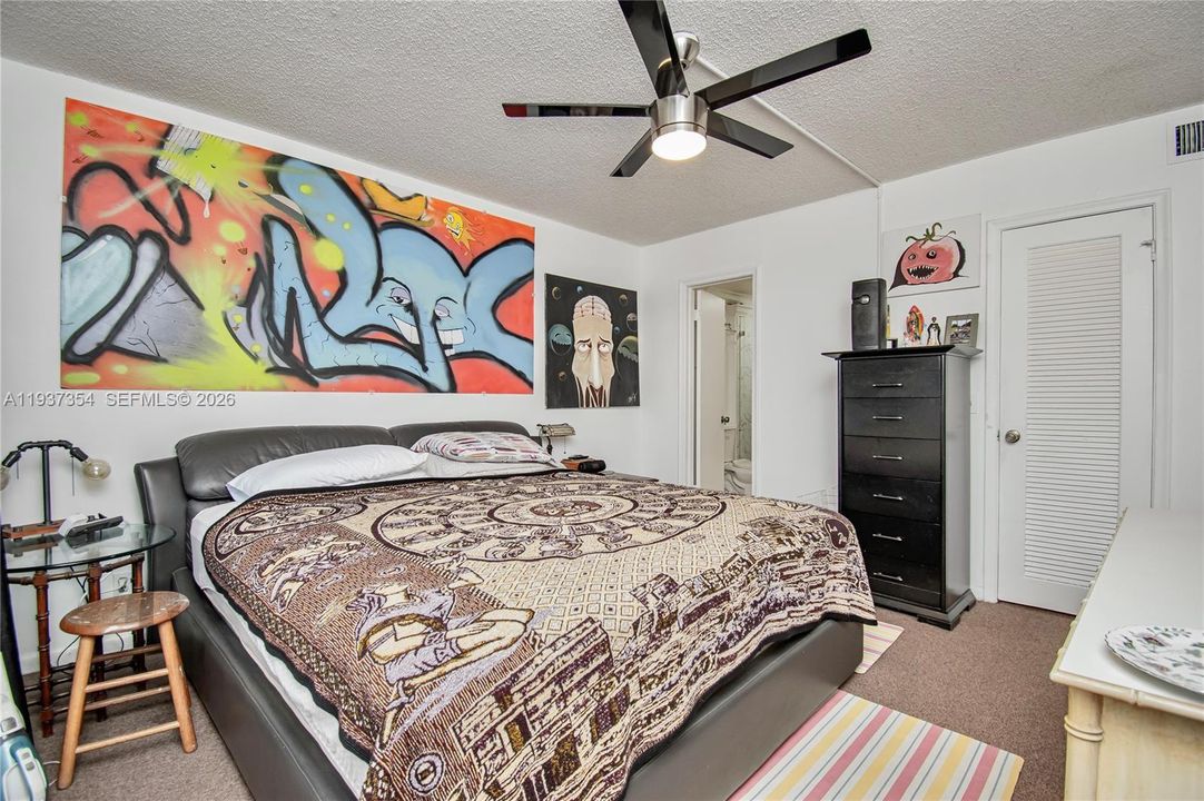 En Renta: $1,600 (2 camas, 2 baños, 890 Pies cuadrados)