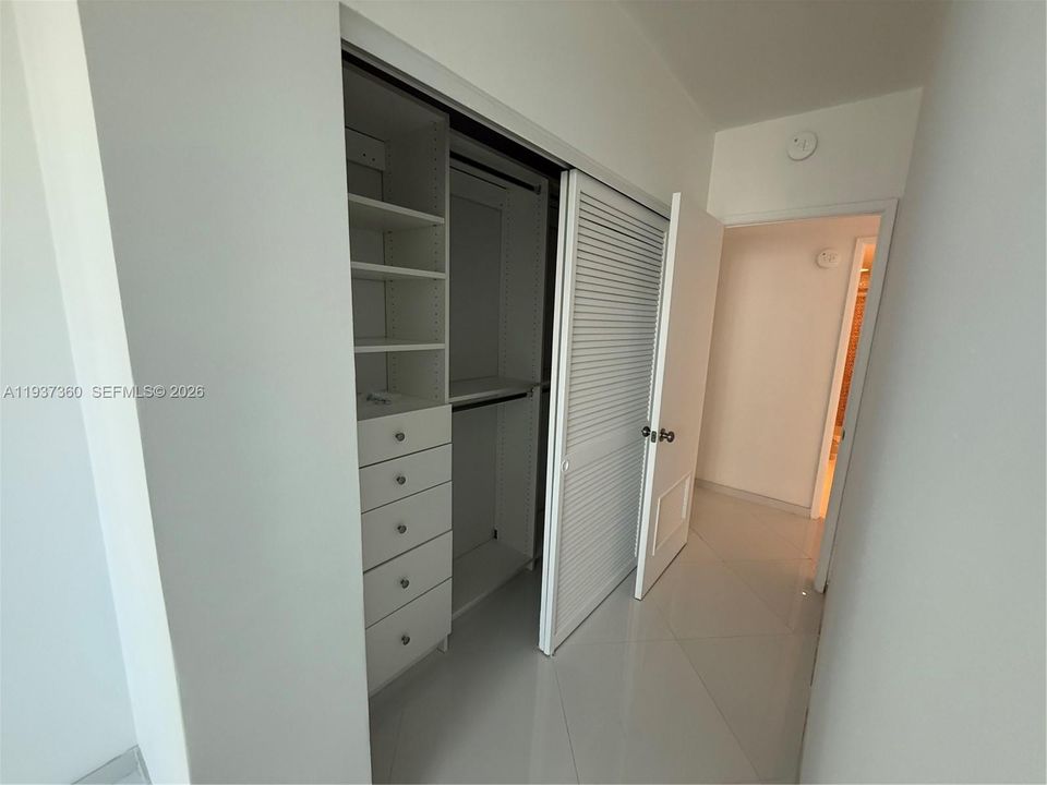 For Rent: $3,000 (2 beds, 2 baths, 1505 Square Feet)