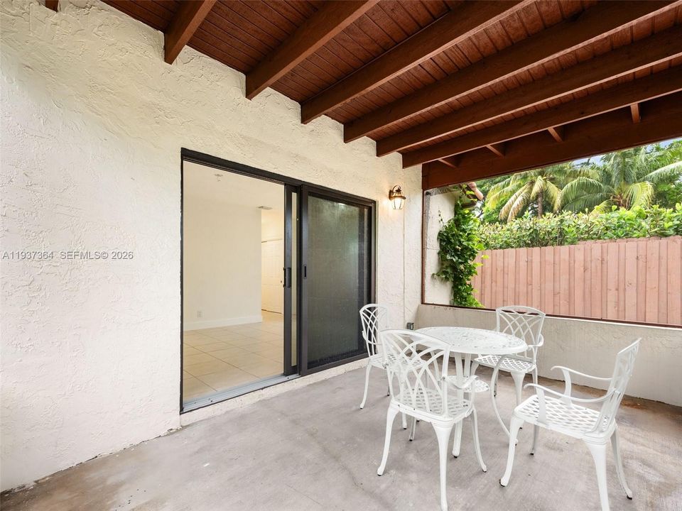 В аренду: $3,999 (3 спален, 2 ванн, 1882 Квадратных фут)