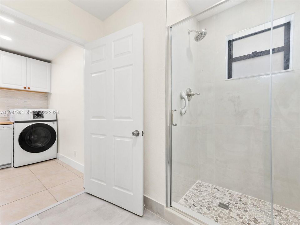 В аренду: $3,999 (3 спален, 2 ванн, 1882 Квадратных фут)