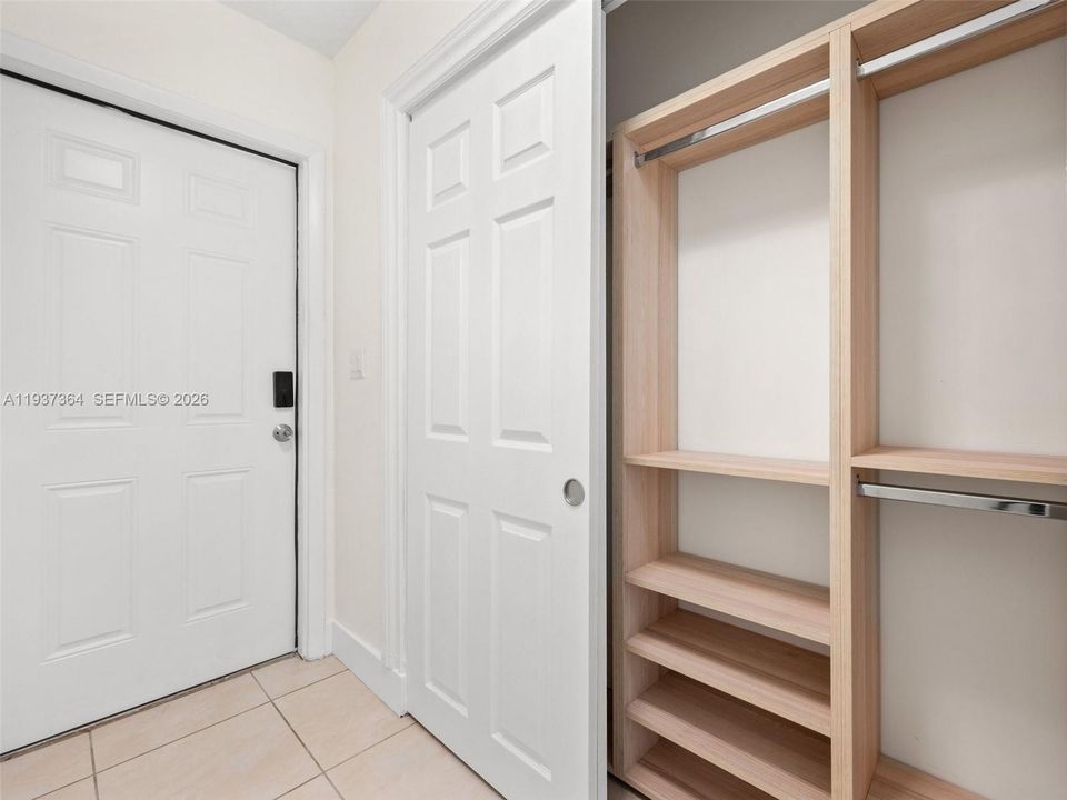 В аренду: $3,999 (3 спален, 2 ванн, 1882 Квадратных фут)