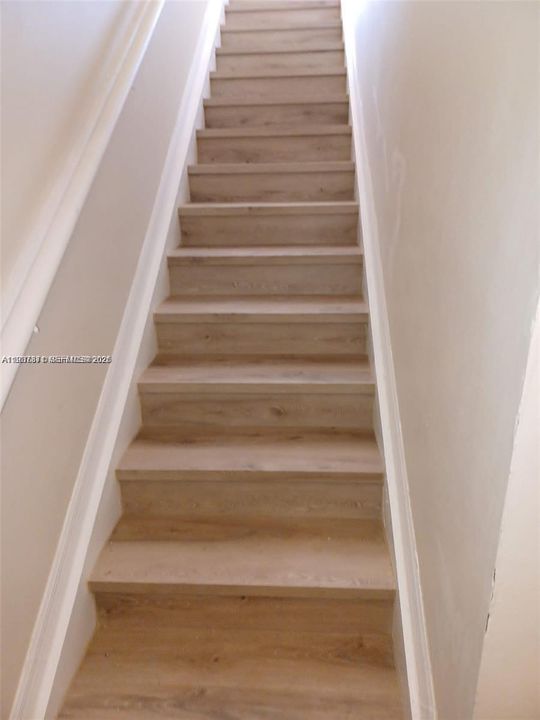 For Sale: $360,000 (2 beds, 2 baths, 1205 Square Feet)