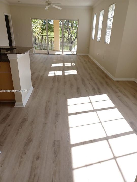 For Sale: $360,000 (2 beds, 2 baths, 1205 Square Feet)