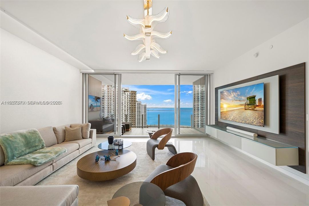 En Venta: $3,999,000 (3 camas, 4 baños, 3075 Pies cuadrados)