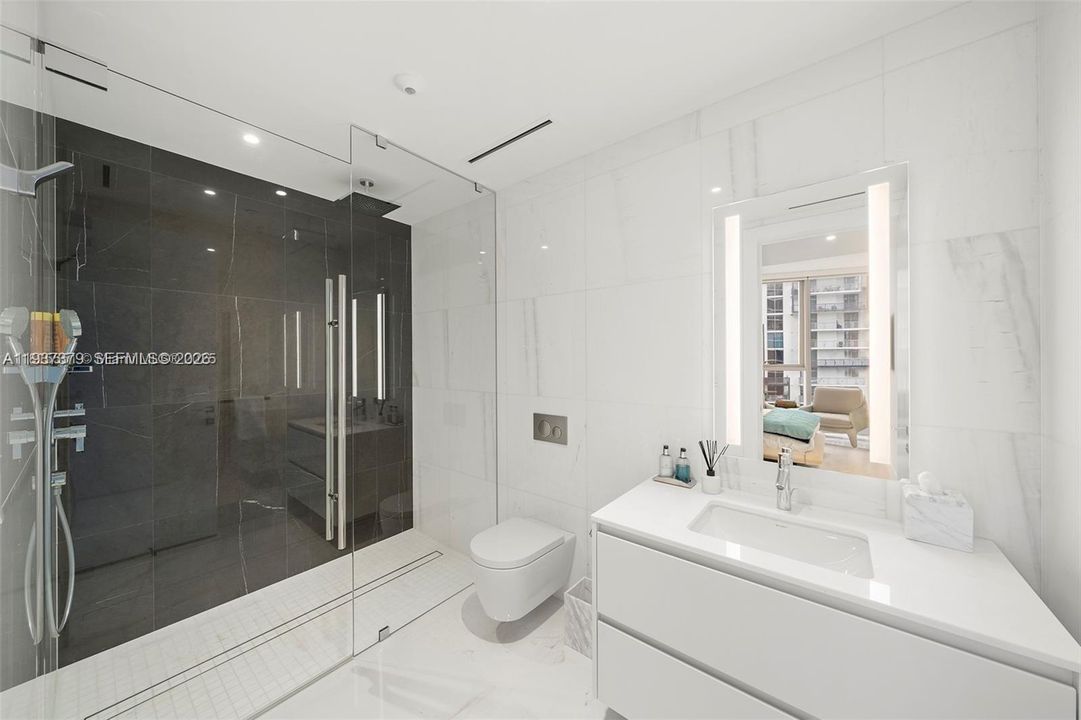 For Sale: $3,999,000 (3 beds, 4 baths, 3075 Square Feet)