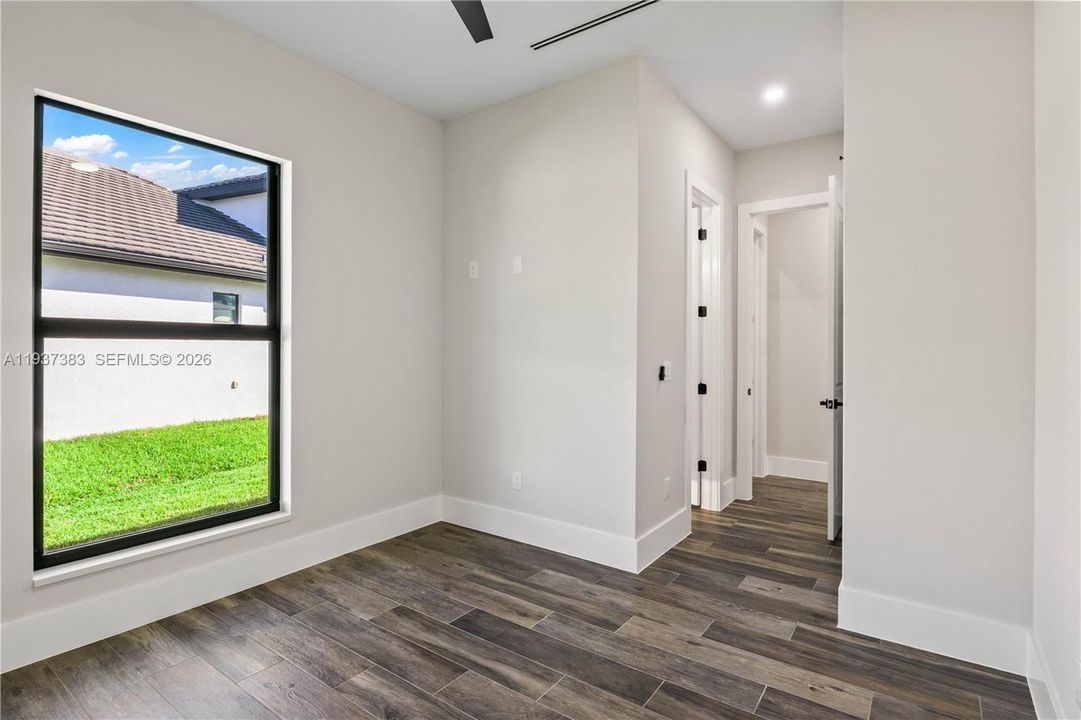 待售: $2,249,000 (4 贝兹, 4 浴室, 0 平方英尺)