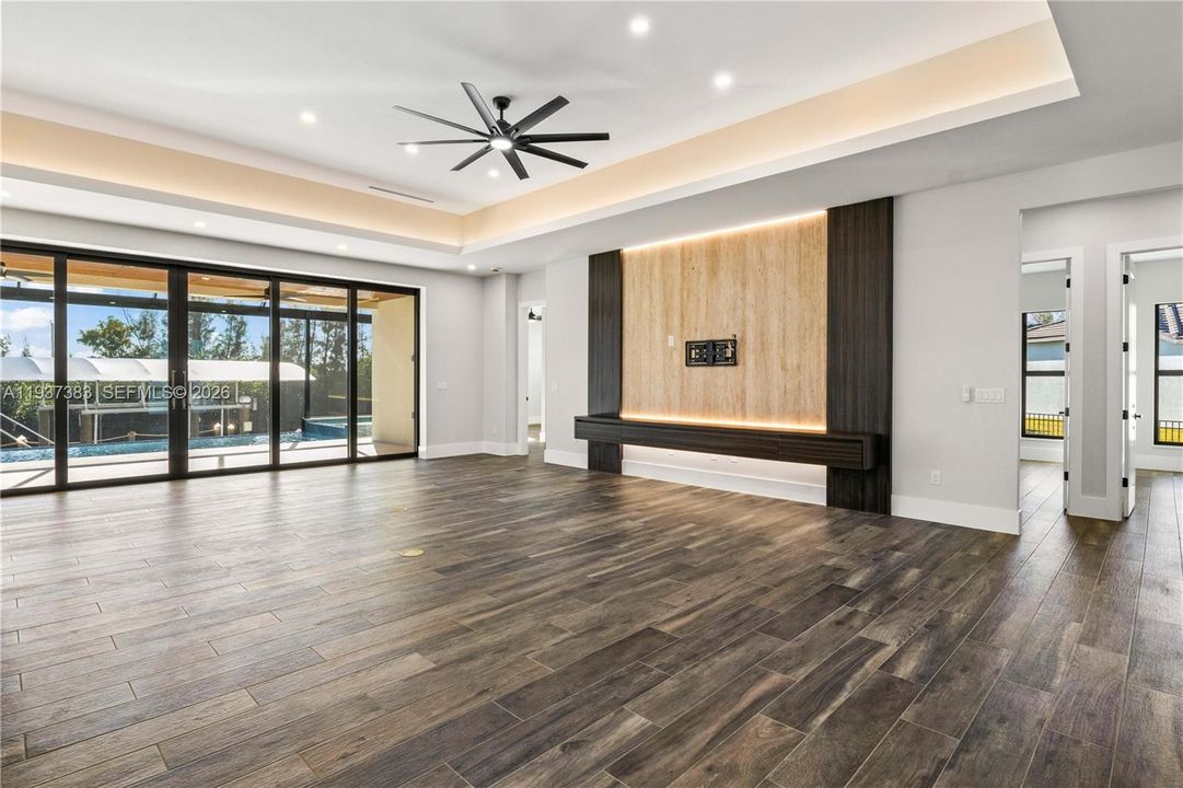 待售: $2,249,000 (4 贝兹, 4 浴室, 0 平方英尺)