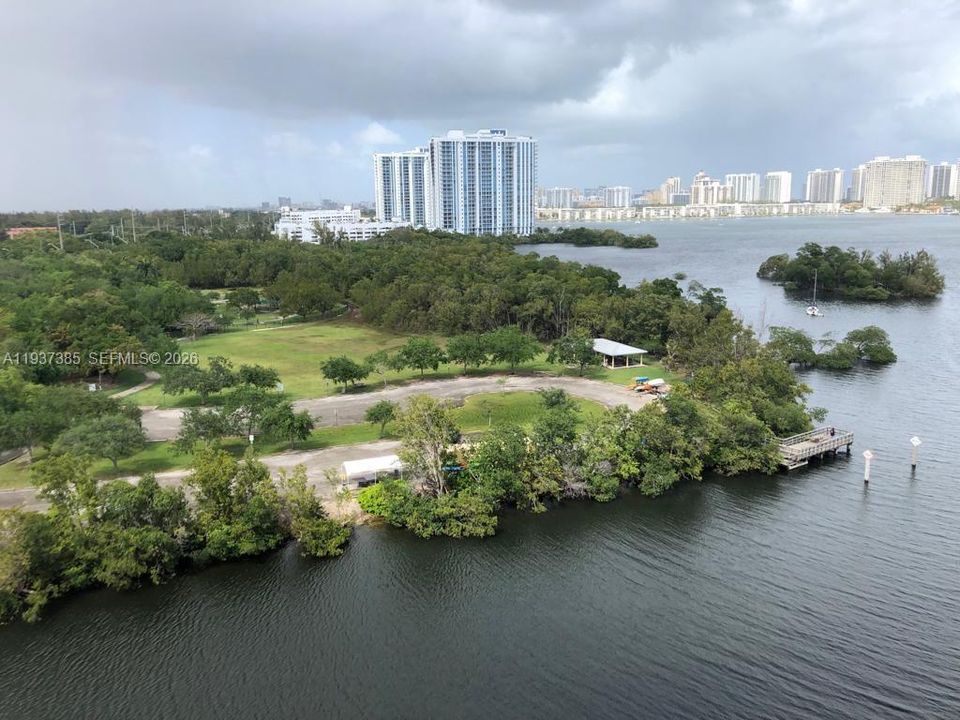 В аренду: $3,700 (2 спален, 2 ванн, 1115 Квадратных фут)