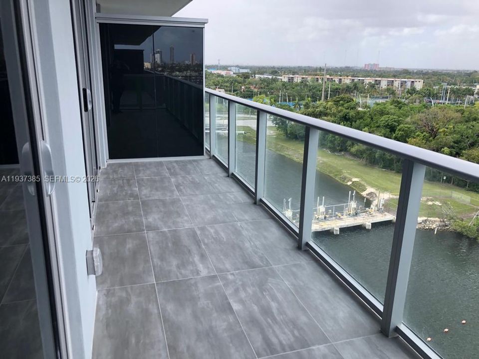 В аренду: $3,700 (2 спален, 2 ванн, 1115 Квадратных фут)