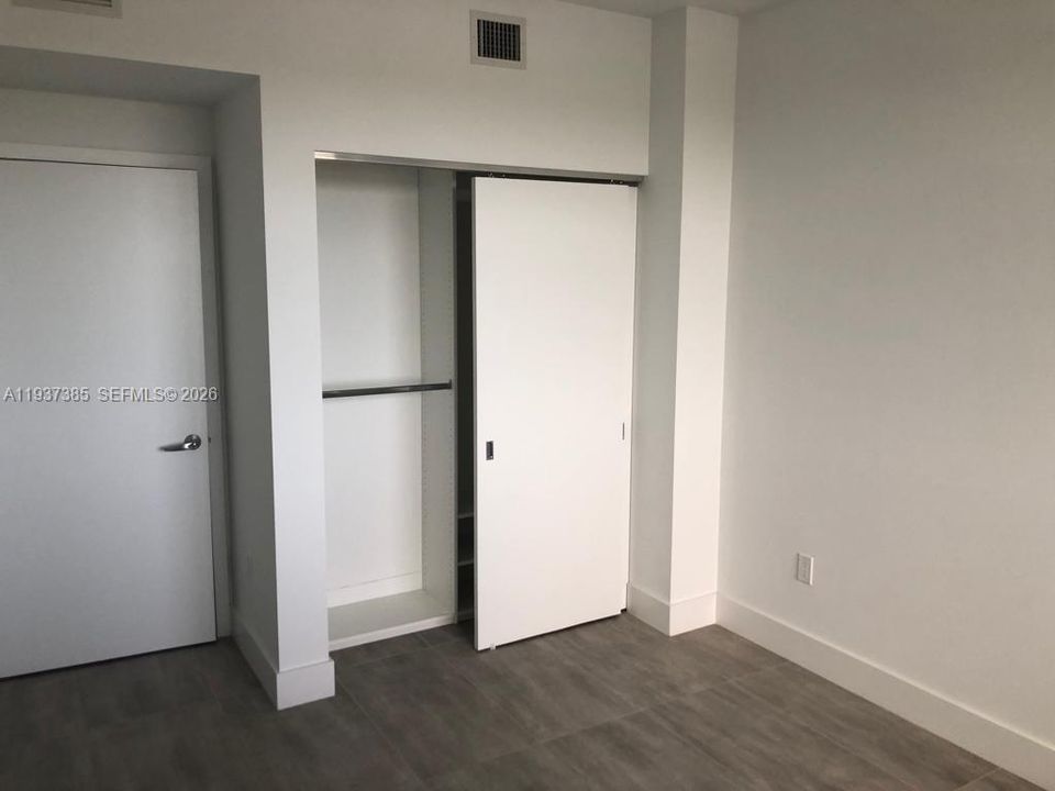 В аренду: $3,700 (2 спален, 2 ванн, 1115 Квадратных фут)