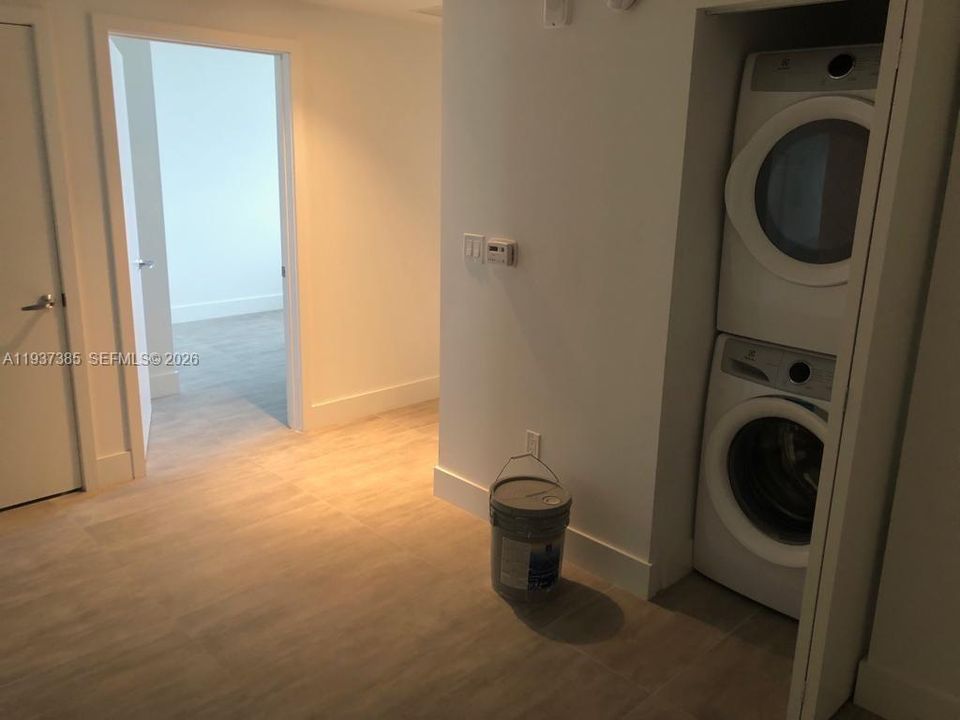 В аренду: $3,700 (2 спален, 2 ванн, 1115 Квадратных фут)