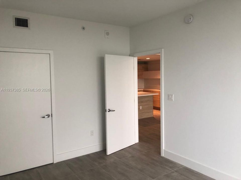 В аренду: $3,700 (2 спален, 2 ванн, 1115 Квадратных фут)